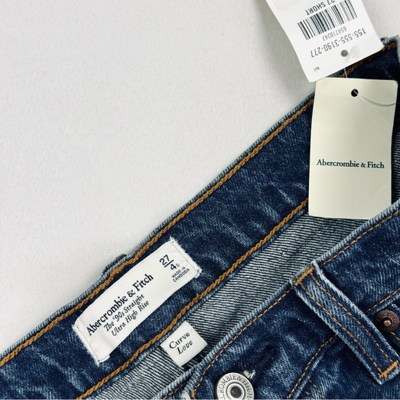 A&F Curve Love 90s Straight Ultra High Rise Dark Wash Ripped Jeans - Picture 9 of 13